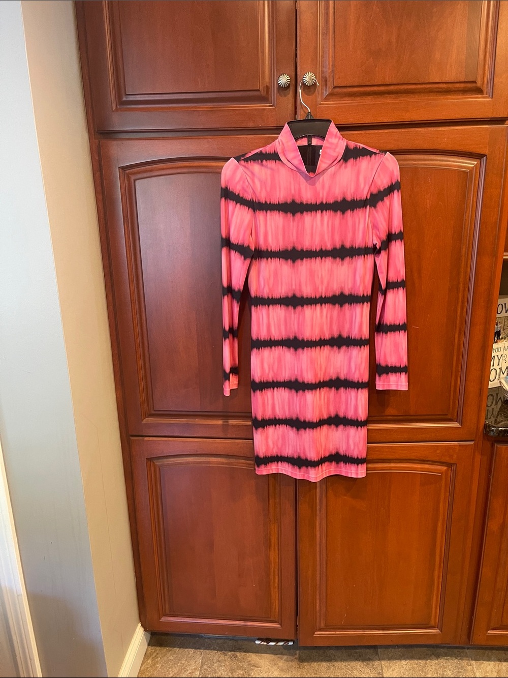 Alice + Olivia Pink and Black Striped Long-Sleeve Shift Dress